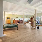 Studiowohnung To Huus