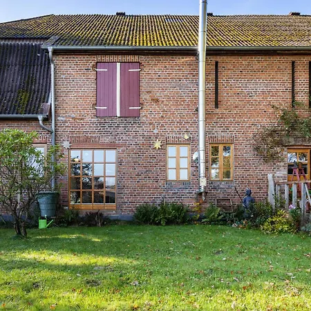 Apartamento Studiowohnung To Huus *