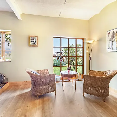 Apartamento Studiowohnung To Huus *